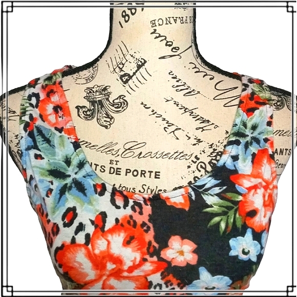 Love Floral Leopard Print Cropped Half Shirt Size XL - Picture 2 of 8